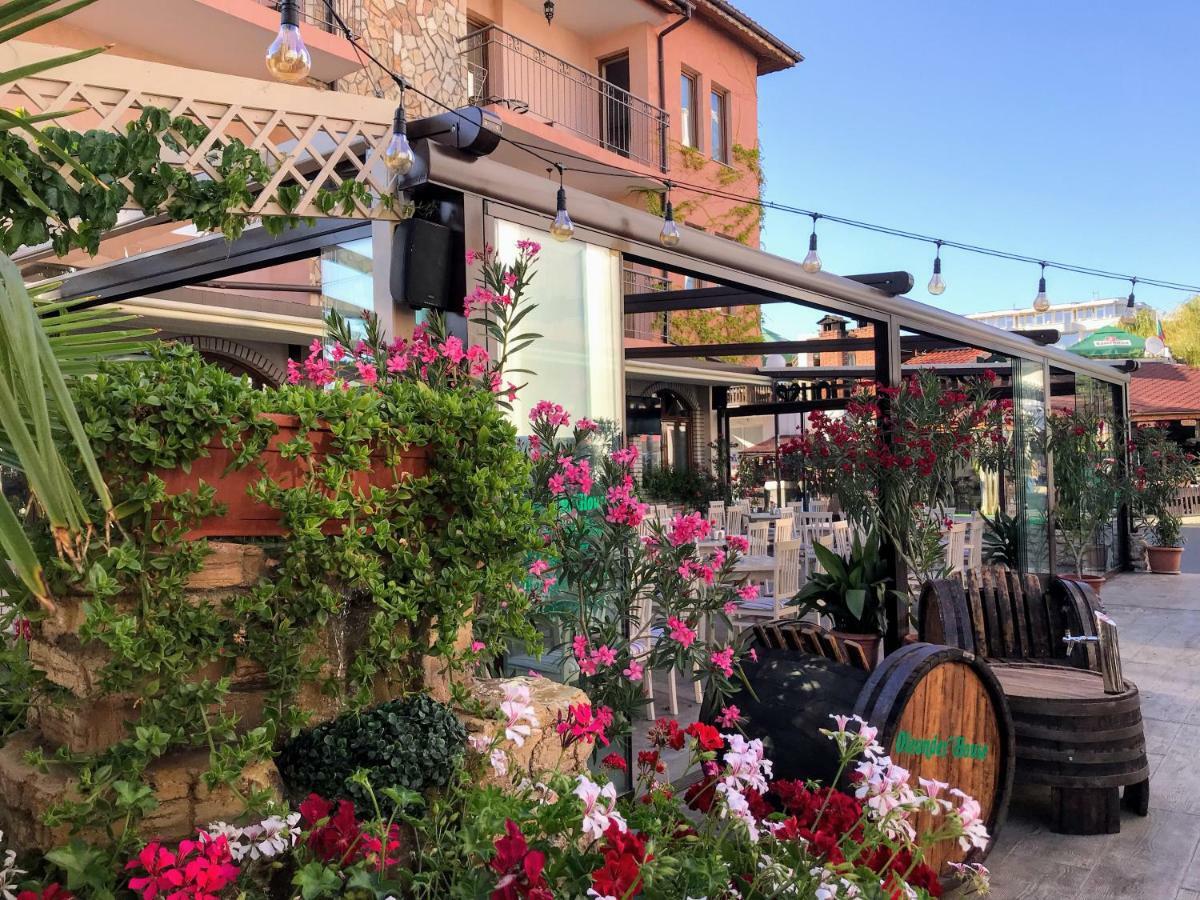 Oleander House And Tennis Club 써니비치 외부 사진